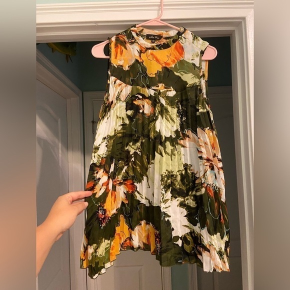 MELISSA Paige Ruffle Pleated Floral Tank Top - Picture 1 of 4